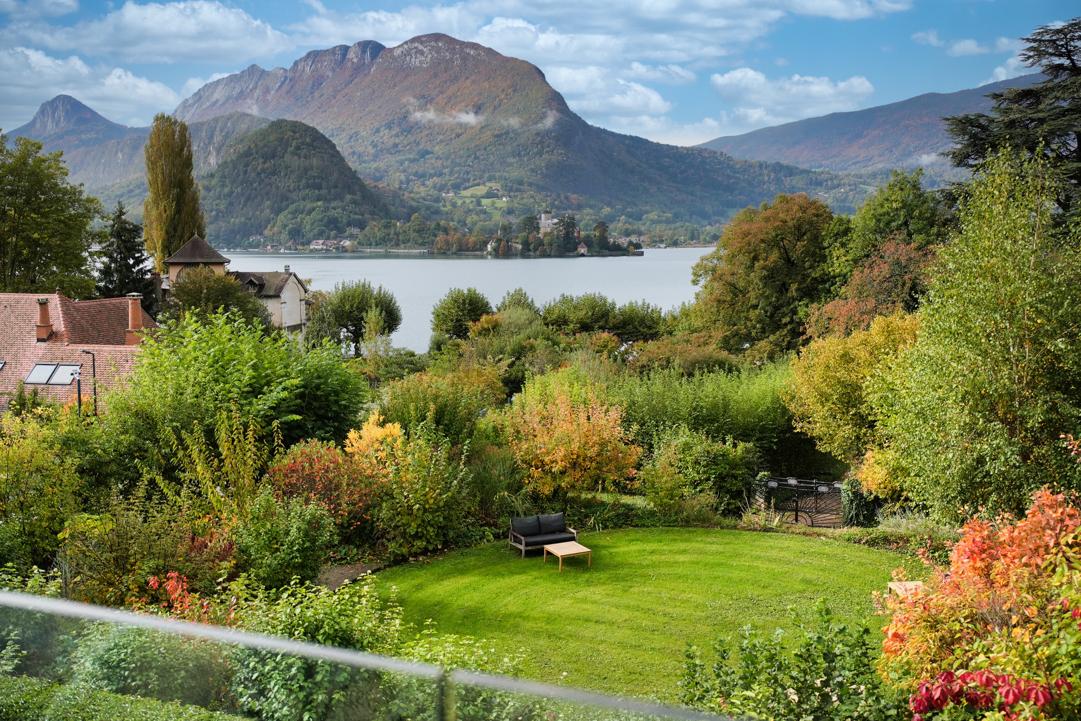 Que faire à Annecy en automne : balades, gastronomie savoyarde et fêtes locales à découvrir ! 